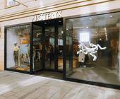 Am 6. Juli 2024 wurde der erste Arc’teryx-Brand-Store in München eröffnet.